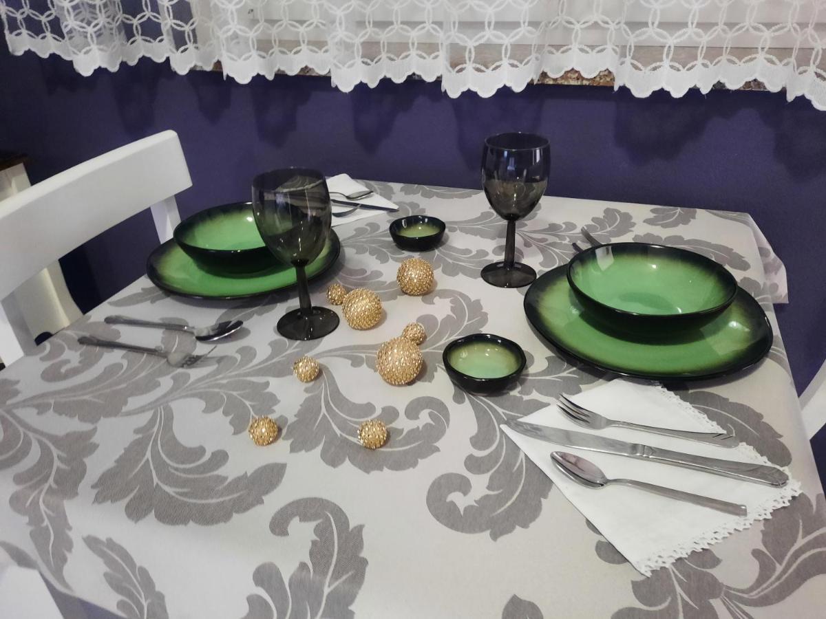 Studio Apartman Marta โคเรนนิซา ภายนอก รูปภาพ
