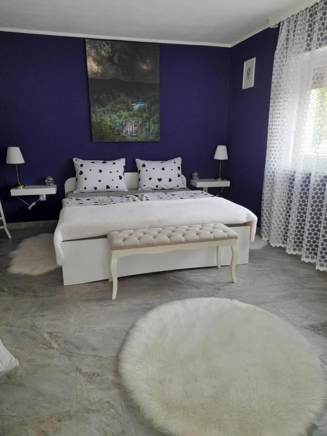 Studio Apartman Marta โคเรนนิซา ภายนอก รูปภาพ