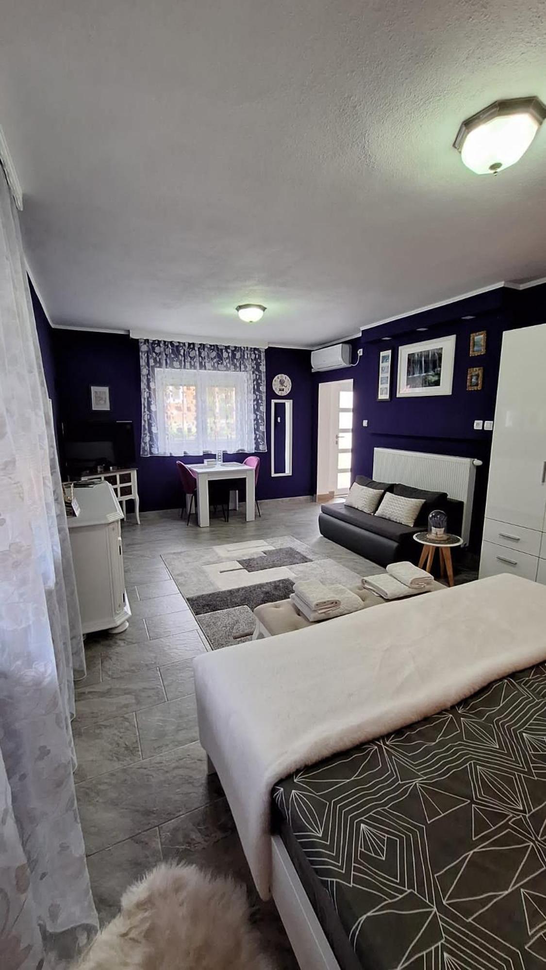 Studio Apartman Marta โคเรนนิซา ภายนอก รูปภาพ